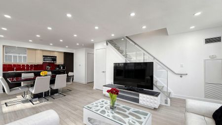 For Lease - 8 Telegram Mews Unit# 815, Toronto, Ontario - Photo 2