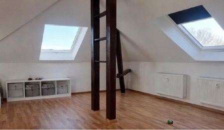 Großzügige Dachgeschossetagenwohnung in Neukirchen! - Foto 5