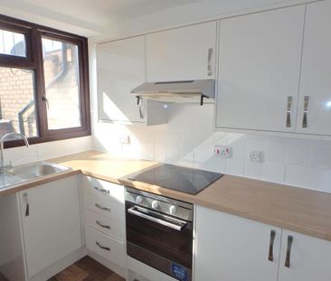 2 bedroom flat to rent - Photo 3