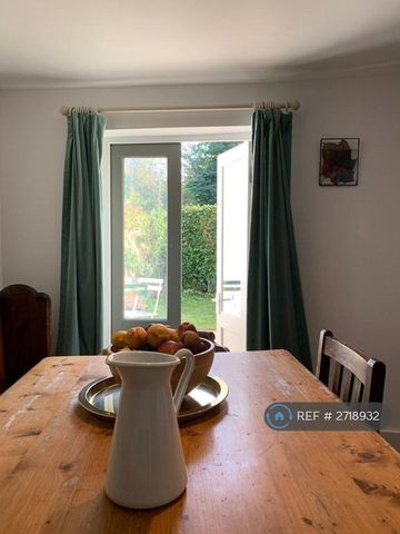 2 bedroom end of terrace house to rent - Photo 5