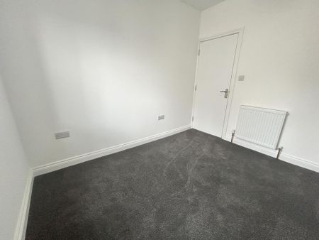 4 bedroom terraced house to rent - Photo 4