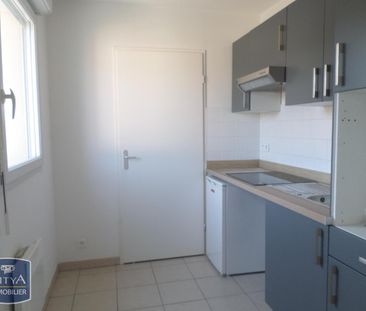 Location Appartement 2 pièces 46m² HENIN BEAUMONT 62110 - Photo 6