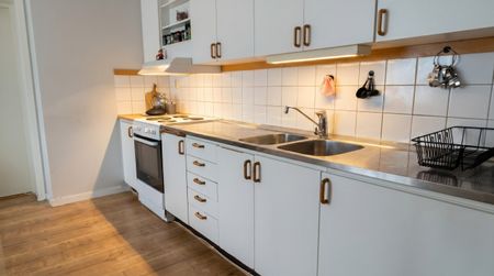 Marmaberget: Nyrustad fräsch fyra i markplan - Foto 5