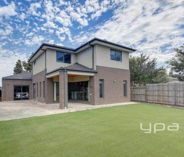 Luxury Home In Mickleham's Finest - Photo 6