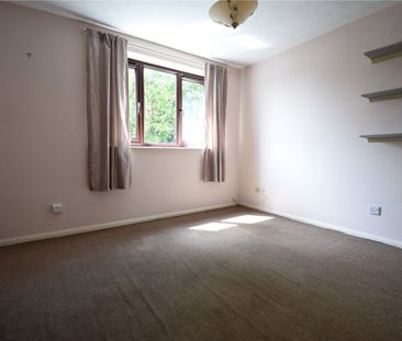 Oakstead Close, Ipswich, Suffolk, IP4 4HW - Photo 1