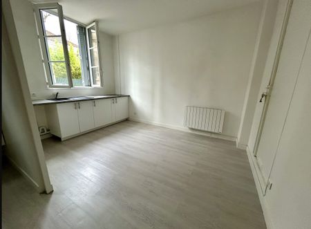 Location Appartement 1 pièce 19m² LE PERREUX SUR MARNE 94170 - Photo 2