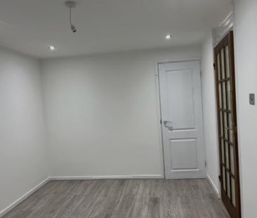 3 bedroom end of terrace house to rent - Photo 6