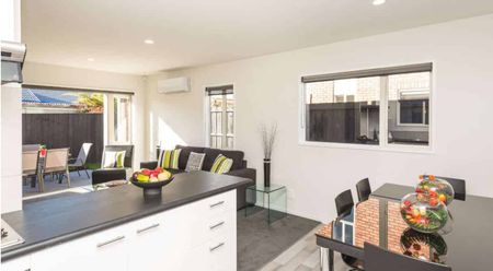 Waltham - 3 Bedroom - Photo 5