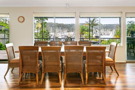 Sun-Drenched Pittwater Waterfront Living - Photo 2