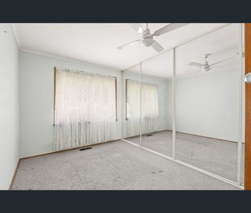 41 Longleaf Street, Frankston North, Vic 3200 - Photo 2