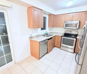 For Lease - 37 Magpie Way, Whitby, Ontario - Photo 5