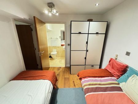 2 bedroom flat to rent - Photo 5