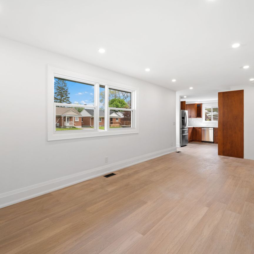 For Lease - 76 Admiral Road Unit# MAIN, Ajax, Ontario - Photo 1