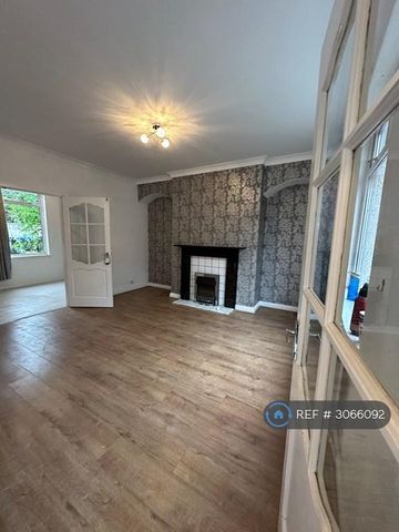 2 bedroom terraced house to rent - Photo 4