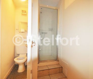 Colney Hatch Lane, N10, London - Photo 3