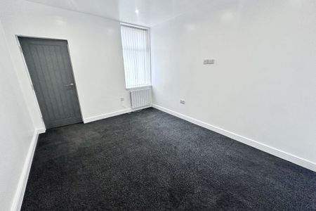 Rockingham Road - Photo 4