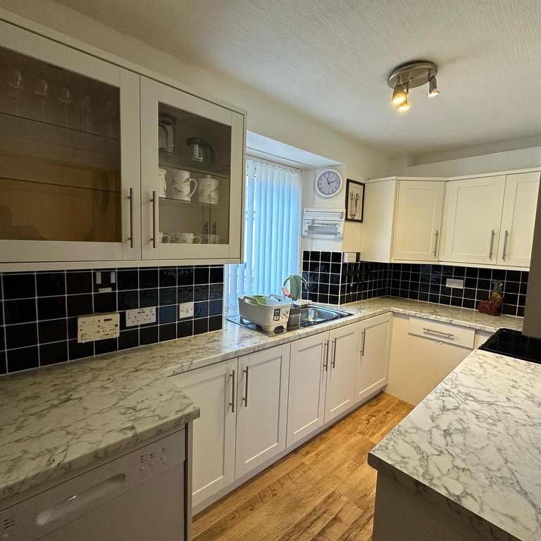 3 bedroom townhouse to rent - Photo 1
