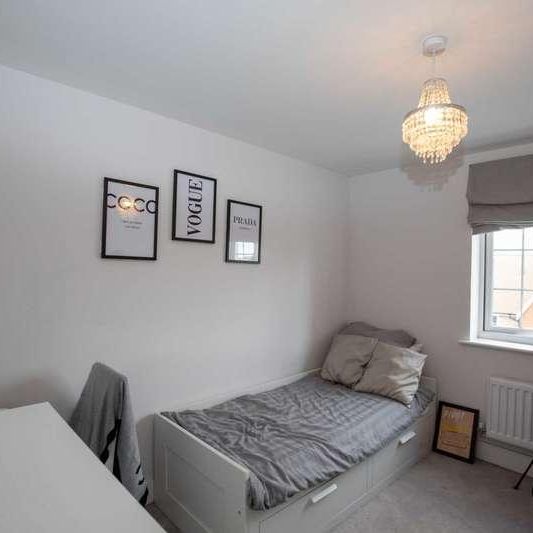 Harpers Lodge, Arundel Walk, Horsham, RH12 - Photo 1
