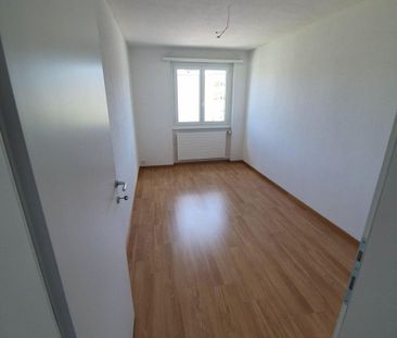 Rent a 3 rooms apartment in Porrentruy - Foto 2