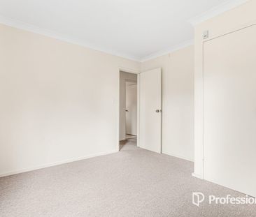 LOW MAINTENANCE VILLA - GREAT LOCATION! - Photo 4