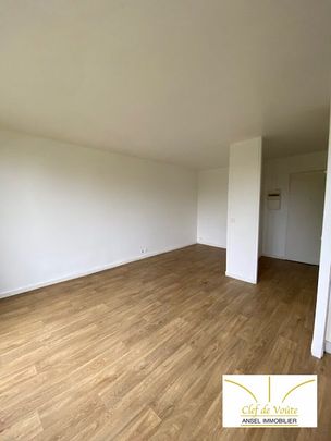 Studio à louer, 1 pièce - Rueil-Malmaison 92500 - Photo 1