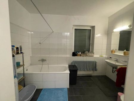 Helle, gemütliche 2-Zimmer Wohnung mit sehr großer sonniger Loggia im Zentrum von Ried - Photo 4