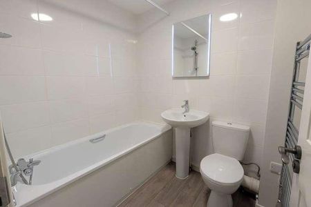 Woking, Surrey, GU22 - Photo 5