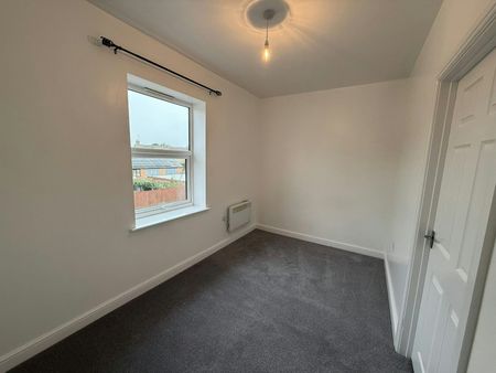 Flat to rent on - Photo 4