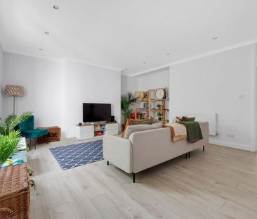 3 Bed Maisonette, Gloucester Avenue, NW1 - Photo 2