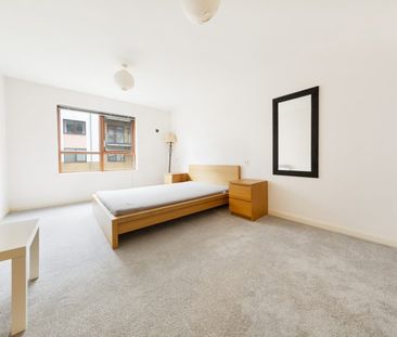 2 Bed Flat - Photo 1