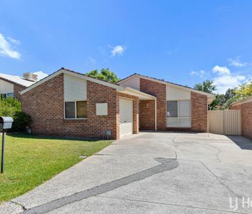 13 Leisler Place, Palmerston ACT, Belconnen - Photo 4