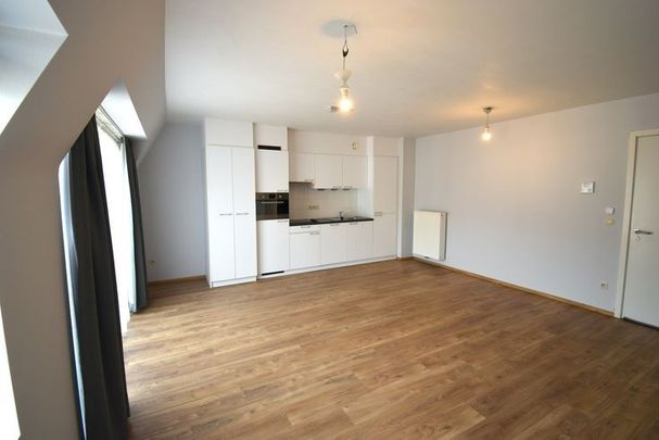 Appartement te huur - Foto 1