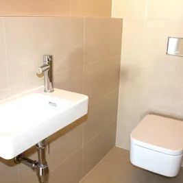 Exklusives Wohnen in Bestlage: 3-Zimmer Wohnung mit Einbauküche, Balkon und Garagenstellplatz! - Photo 3