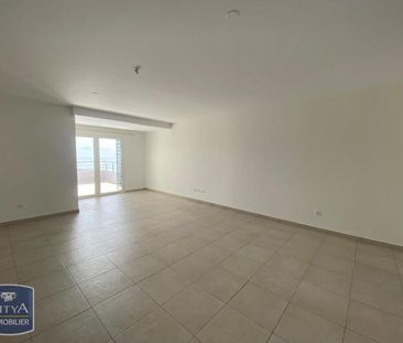 Location Appartement 3 pièces 85m² ST DENIS 97400 - Photo 2