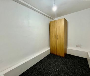 Dewsbury Road, Leeds - Photo 5