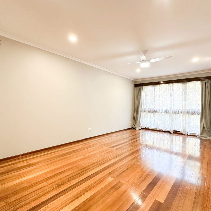 2 Bedroom Unit in the Heart of Mount Waverley - Photo 1