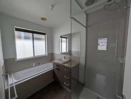 16 Murray Way - Photo 2