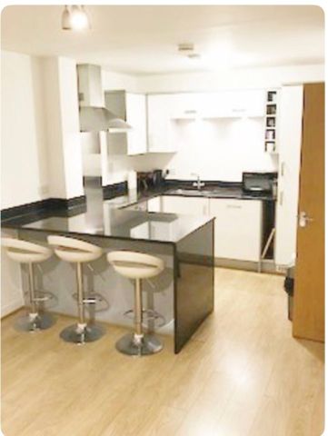 2 Bed Flat, Lewisham High Street, SE13 - Photo 4