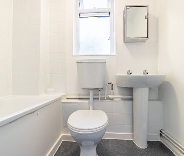 Available unfurnished from 09/01/2026 - Photo 6