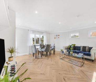 3 bedroom flat to rent - Photo 1