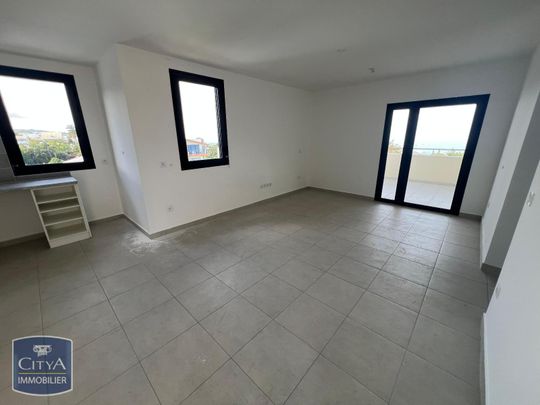 Location Appartement 2 pièces 55m² LE TAMPON 97430 - Photo 1