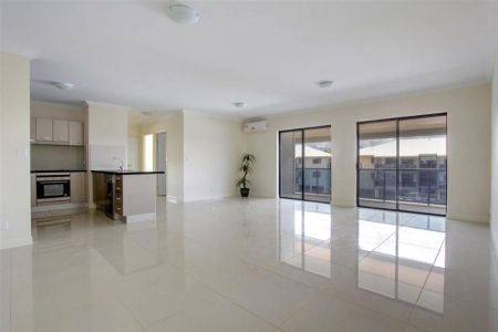 Unit 30/319 Angus Smith Drive, - Photo 4