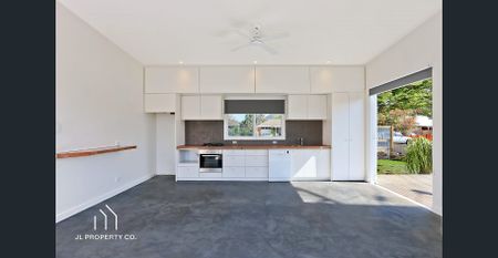 Modern, Functional & Convenience - Photo 2