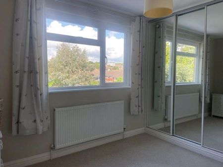 3 bedroom semi-detached house to rent - Photo 3