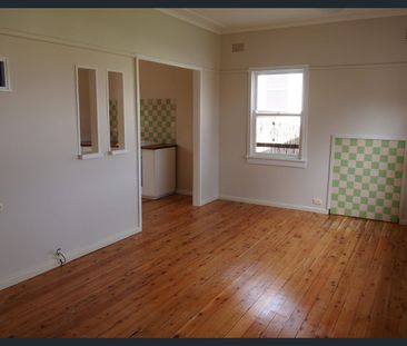 Three Bedroom Home with Stunning Views - Photo 1