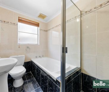 Light-Filled Apartment in a Quiet, Ultra-Convenient Ashfield Pocket - Photo 5