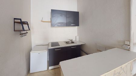 T1 à louer Montpellier centre historique - Photo 3