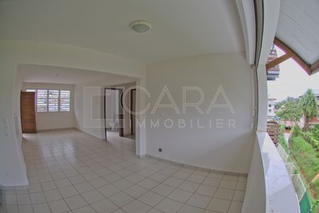 Location Appartement 3 pièces 69m² CAYENNE 97300 - Photo 3
