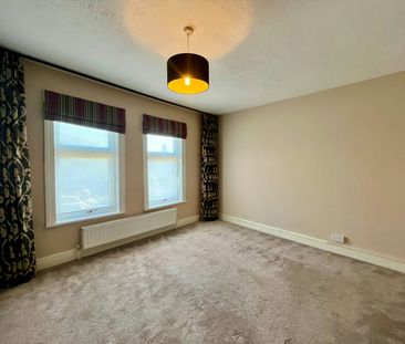 Terraced House to rent on - Photo 4