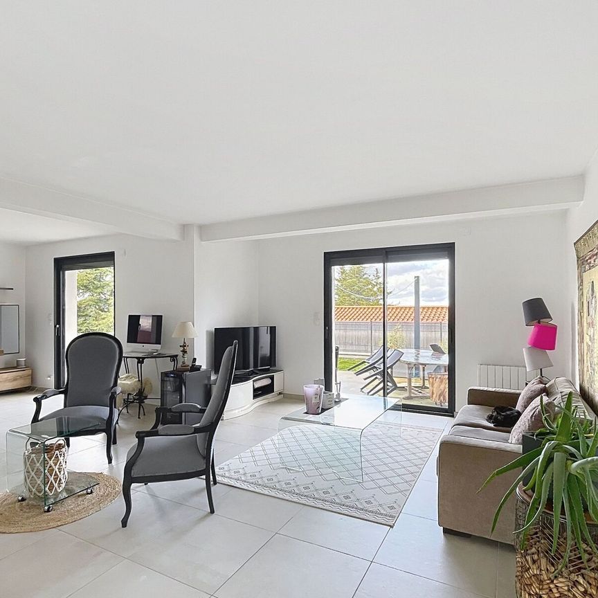 Maison à louer 6 pièces • 163,90 m2 Saint-Just-Saint-Rambert - Photo 1